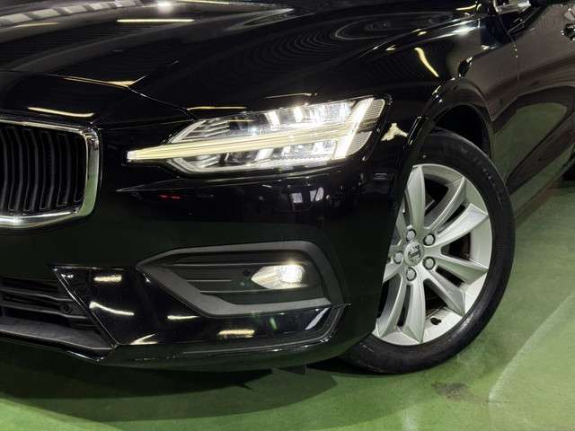 ボルボ Ｖ６０ Ｔ５　モメンタム R1年 (関東) 99