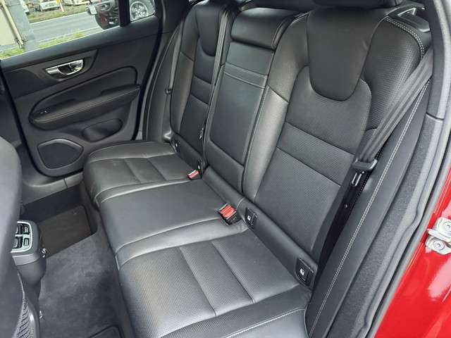 ボルボ Ｖ６０ Ｔ５　インスクリプション R1年 (関東) 99