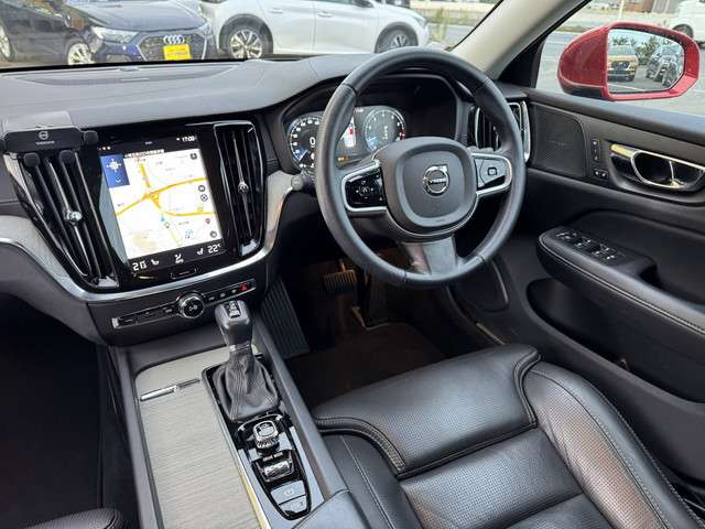 ボルボ Ｖ６０ Ｔ５　インスクリプション R1年 (関東) 99