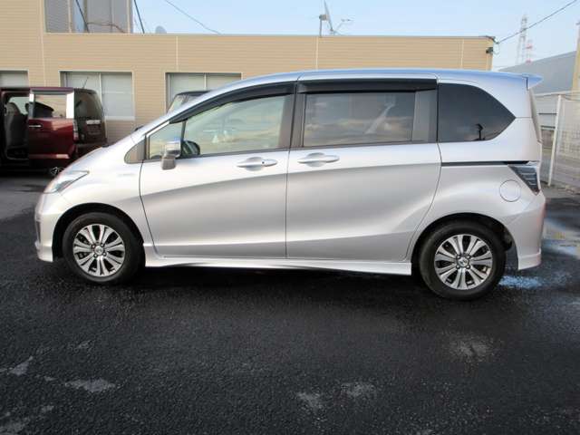 ホンダ フリード　ハイブリッド １．５ ジャストセレクション H23年 (関東) 99