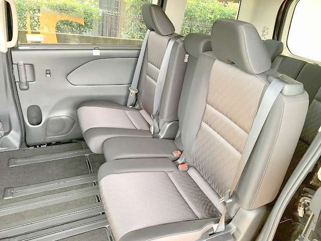 日産 セレナ ２．０ ハイウェイスター Ｖ R3年 () 99