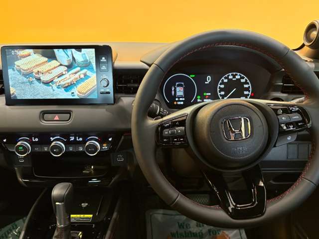 ホンダ ヴェゼル １．５ Ｅ：ＨＥＶ ＲＳ R8年 (近畿) 99