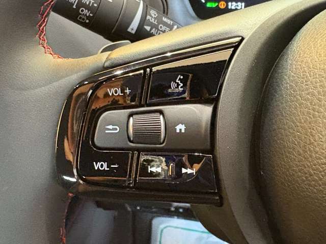 ホンダ ヴェゼル １．５ Ｅ：ＨＥＶ ＲＳ R8年 (近畿) 99