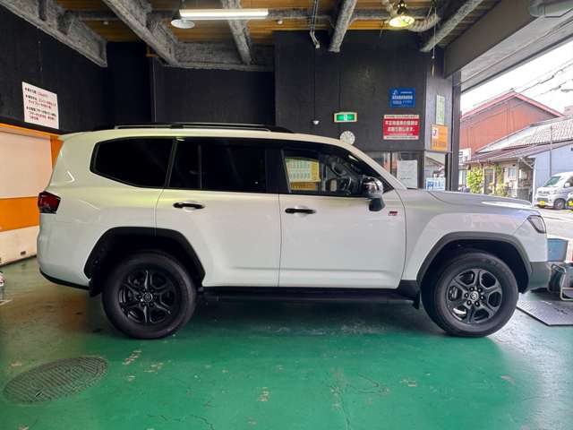 トヨタ ランドクルーザー ３．３ ＧＲスポーツ ディーゼルターボ ４ＷＤ R6年 (近畿) 99