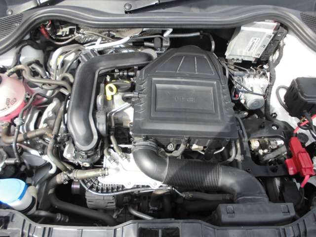 アウディ Ａ１　スポーツバック １．０　ＴＦＳＩ H29年 (近畿) 99