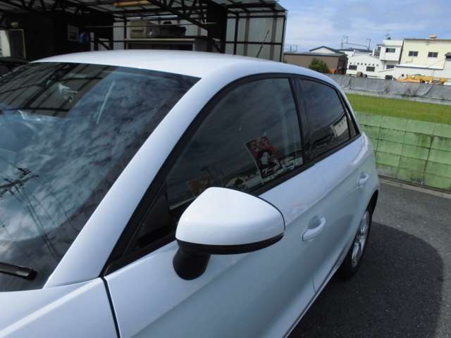 アウディ Ａ１　スポーツバック １．０　ＴＦＳＩ H29年 (近畿) 99