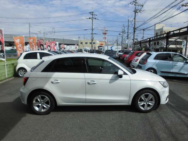 アウディ Ａ１　スポーツバック １．０　ＴＦＳＩ H29年 (近畿) 99