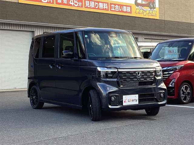 ホンダ Ｎ　ＢＯＸ カスタム ６６０ ターボ ブラック スタイル R8年 (近畿) 99