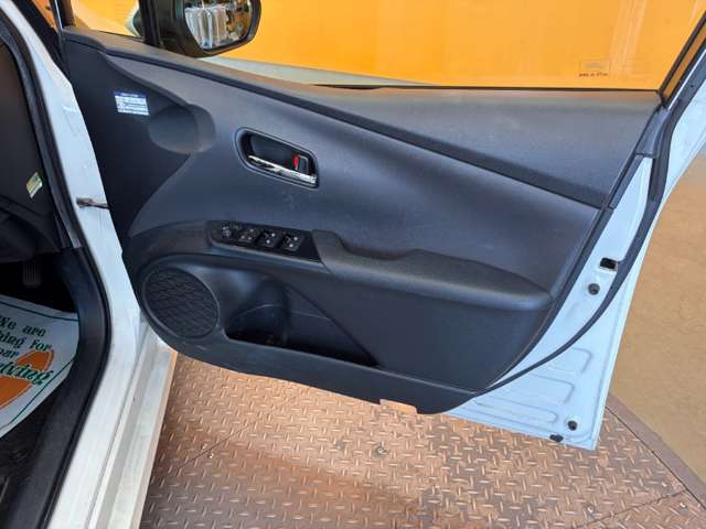 トヨタ プリウス １．８ Ｓ H29年 () 99