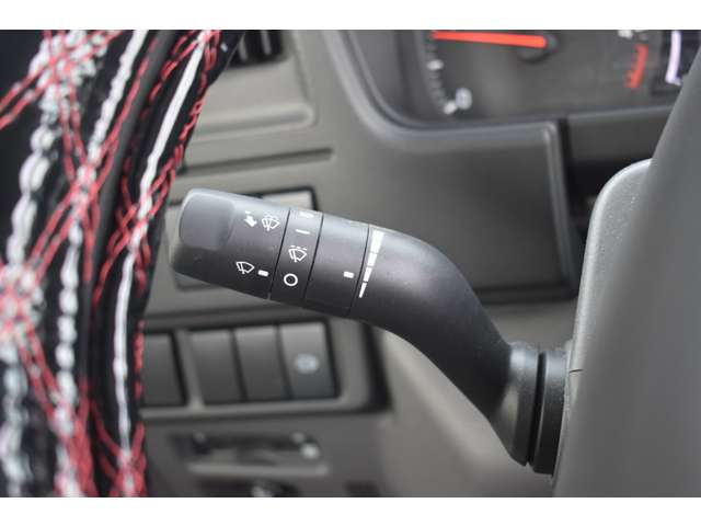 いすゞ エルフミオ １．９ＤＴ R8年 (近畿) 99
