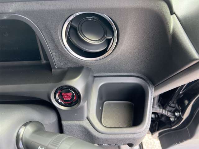 ホンダ Ｎ　ＢＯＸ カスタム ６６０ ターボ ブラック スタイル R8年 (近畿) 99