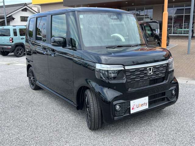 ホンダ Ｎ　ＢＯＸ カスタム ６６０ ターボ ブラック スタイル R8年 (近畿) 99