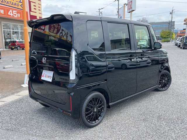 ホンダ Ｎ　ＢＯＸ カスタム ６６０ ターボ ブラック スタイル R8年 (近畿) 99