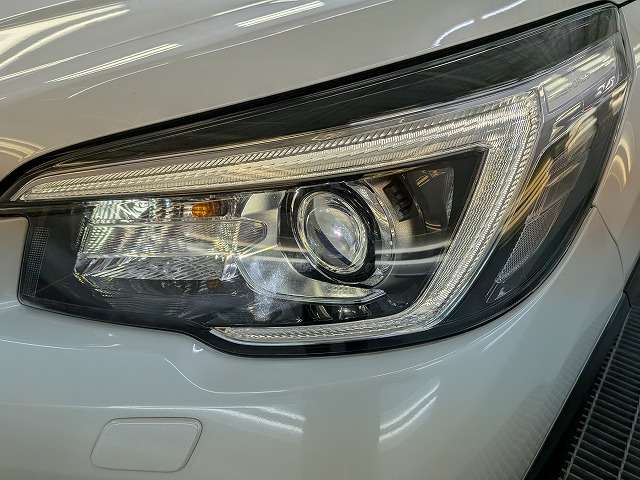 スバル フォレスター　ハイブリッド ２．０ アドバンス ４ＷＤ R1年 () 99