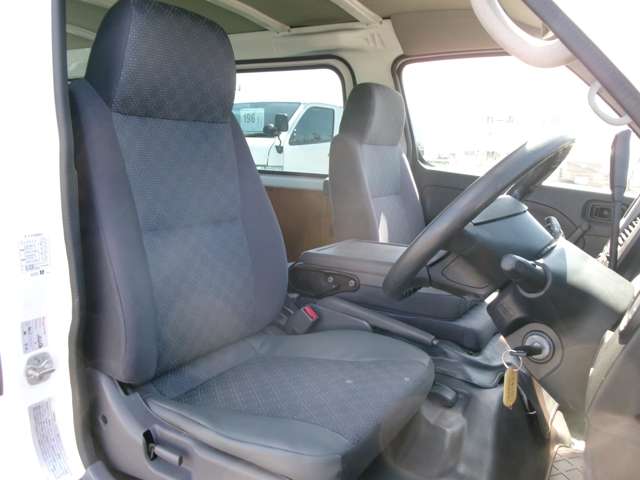 日産 キャラバンバン ３．０ ＤＸ ロングボディ ディーゼルターボ ４ＷＤ H21年 (東北) 99