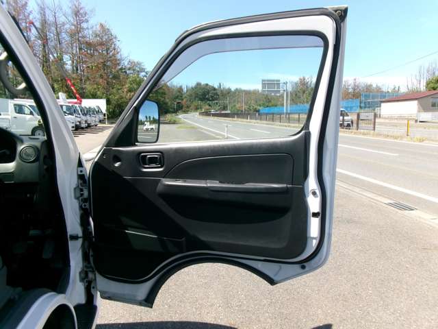 日産 キャラバンバン ３．０ ＤＸ ロングボディ ディーゼルターボ ４ＷＤ H21年 (東北) 99
