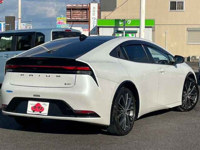 トヨタ プリウス ２．０ Ｚ Ｅ－ＦＯＵＲ ４ＷＤ R5年 (関東) 99