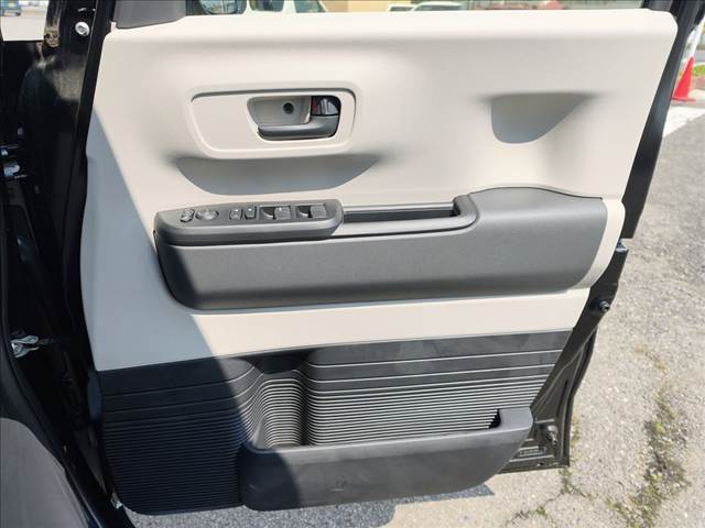 ホンダ Ｎ　ＢＯＸ ６６０ R8年 (関東) 99