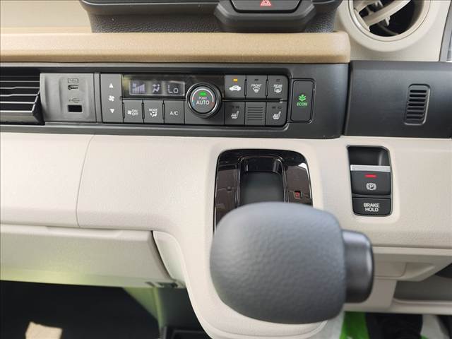 ホンダ Ｎ　ＢＯＸ ６６０ R8年 (関東) 99