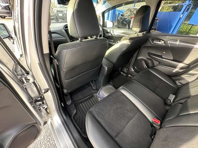 ホンダ シャトル １．５ ハイブリッド Ｚ H28年 () 99