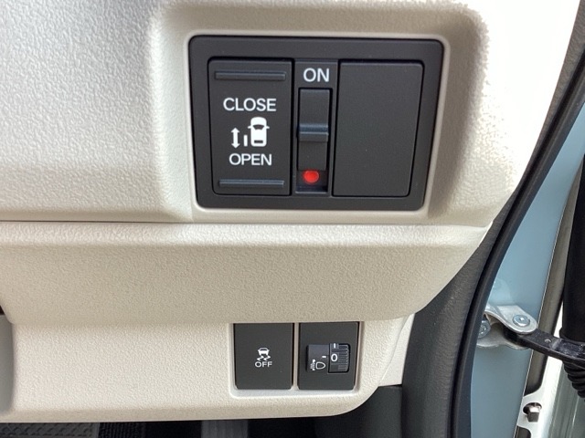 ホンダ Ｎ　ＢＯＸ ６６０ ファッションスタイル ２トーン R7年 (近畿) 99