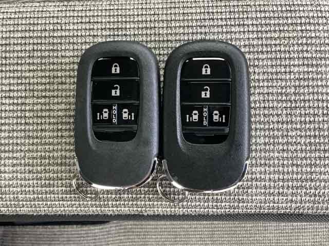 ホンダ Ｎ　ＢＯＸ ６６０ ファッションスタイル ２トーン R7年 (近畿) 99