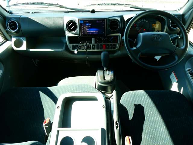 トヨタ カムロード ナッツＲＶ R5年 (関東) 99