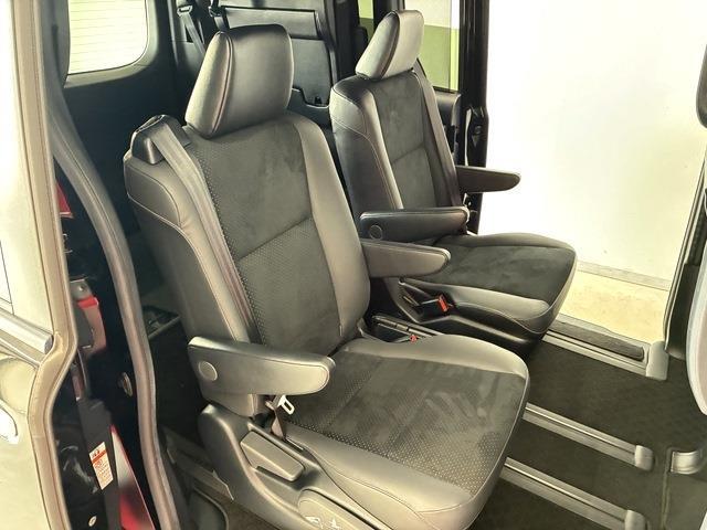 トヨタ ヴォクシー ２．０ ＺＳ 煌ＩＩＩ R3年 (中国) 99