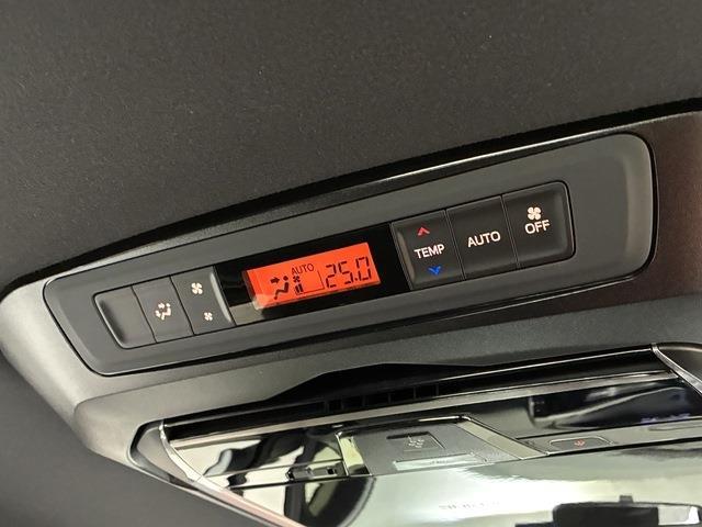 トヨタ ヴォクシー ２．０ ＺＳ 煌ＩＩＩ R3年 (中国) 99