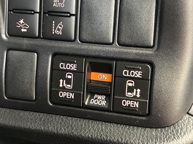 トヨタ ヴォクシー ２．０ ＺＳ 煌ＩＩＩ R3年 (中国) 99
