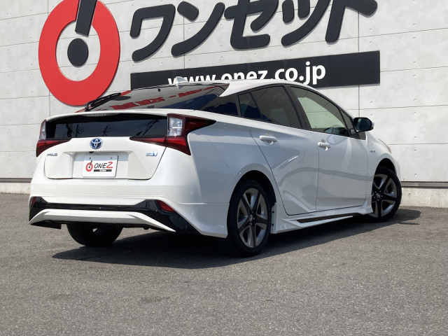 トヨタ プリウス １．８ Ｓ ツーリングセレクション R1年 (四国) 99