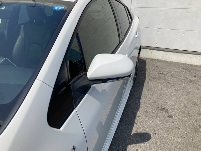 トヨタ プリウス １．８ Ｓ ツーリングセレクション R1年 (四国) 99