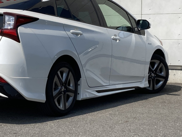 トヨタ プリウス １．８ Ｓ ツーリングセレクション R1年 (四国) 99