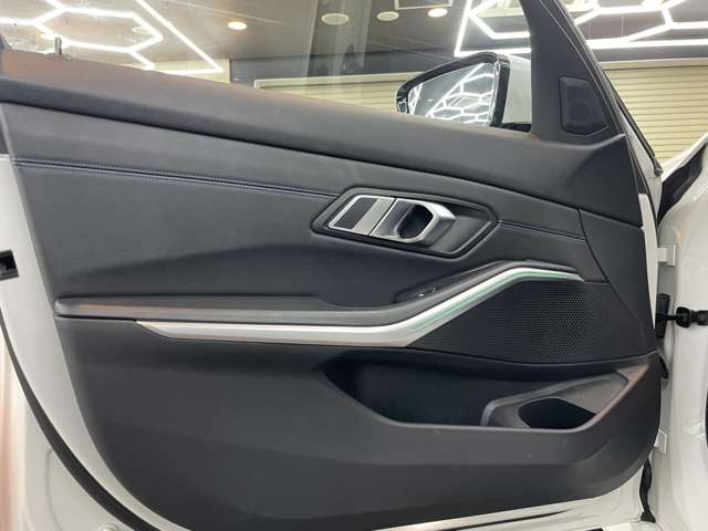 ＢＭＷ ３シリーズ ３２０ｉ　Ｍスポーツ R1年 (関東) 99