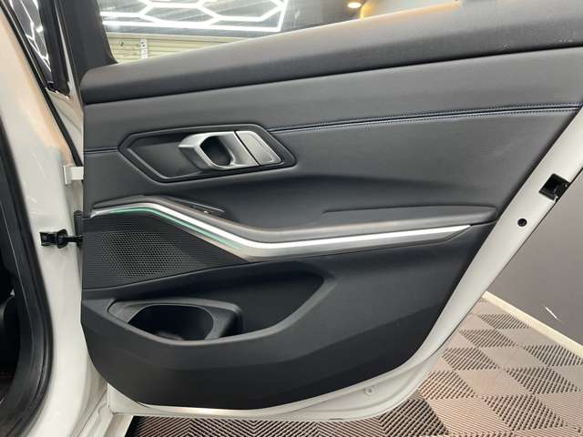 ＢＭＷ ３シリーズ ３２０ｉ　Ｍスポーツ R1年 (関東) 99