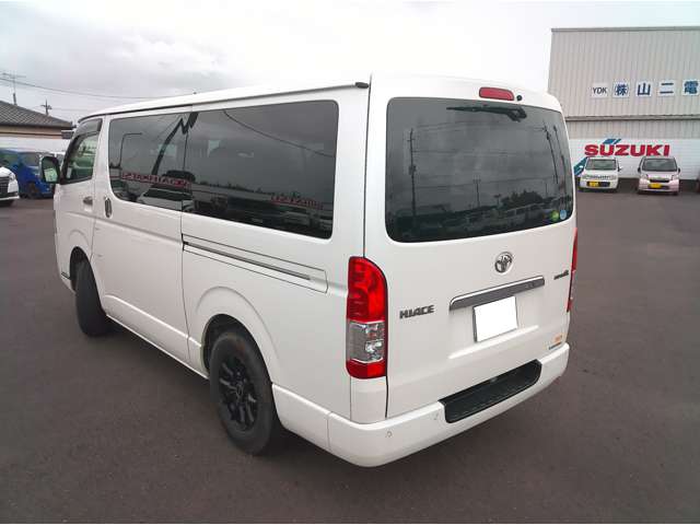 トヨタ ハイエースバン ２．８ スーパーＧＬ ロング ディーゼルターボ ４ＷＤ R2年 (関東) 99