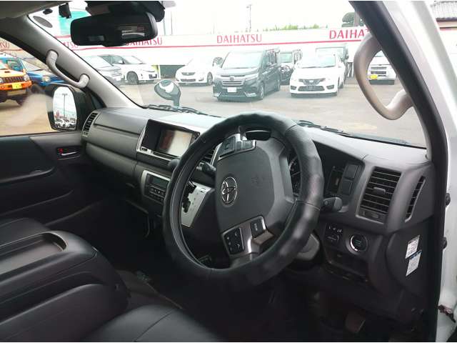 トヨタ ハイエースバン ２．８ スーパーＧＬ ロング ディーゼルターボ ４ＷＤ R2年 (関東) 99