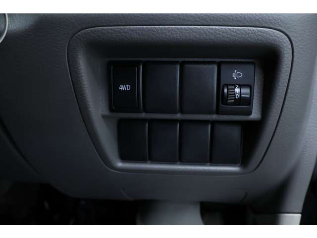 日産 ＮＶ１００クリッパー ６６０ ＤＸ ハイルーフ ５ＡＧＳ車 ４ＷＤ H27年 () 99