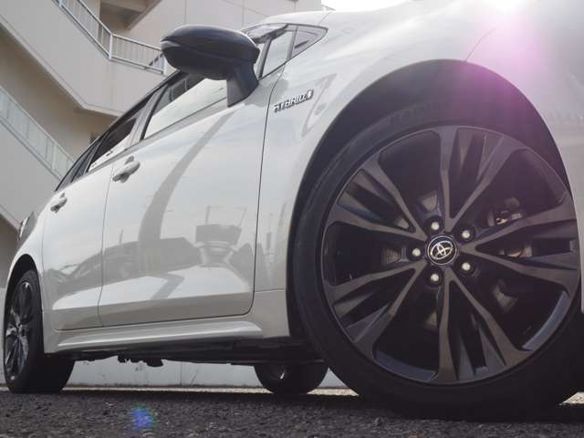 トヨタ カローラ　ツーリング　ハイブリッド １．８ ハイブリッド ＷＸＢ Ｅ－ＦＯＵＲ ４ＷＤ R1年 (甲信越・北陸) 99