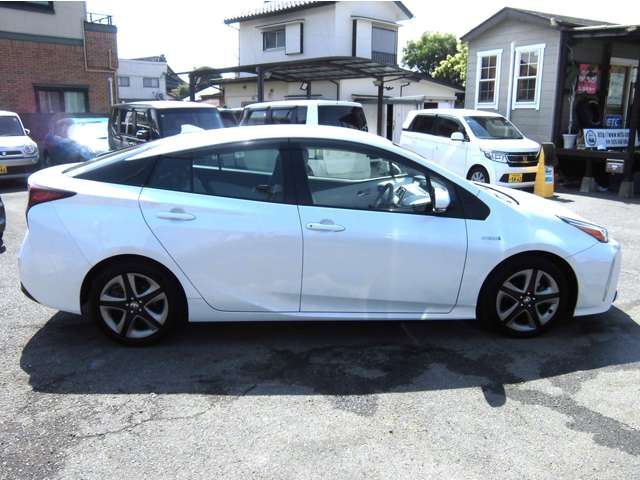トヨタ プリウス １．８ Ｓ ツーリングセレクション R1年 (関東) 99