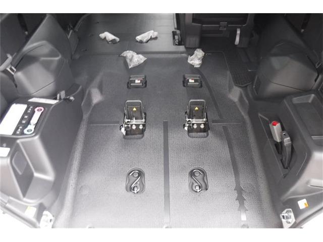 トヨタ ノア ２．０ Ｓ－Ｘ ウェルキャブ 車イス仕様車 タイプＩ 車イス２名仕様 引キ出シ式スロープ ４ＷＤ R8年 () 99