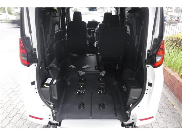 トヨタ ノア ２．０ Ｓ－Ｘ ウェルキャブ 車イス仕様車 タイプＩ 車イス２名仕様 引キ出シ式スロープ ４ＷＤ R8年 () 99