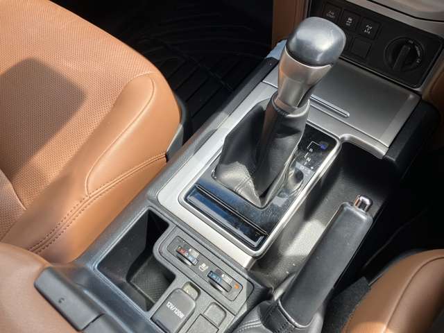 トヨタ ランドクルーザープラド ２．８ ＴＸ Ｌパッケージ ７０ＴＨ アニバーサリー リミテッド ディーゼルターボ ４ＷＤ R3年 () 99