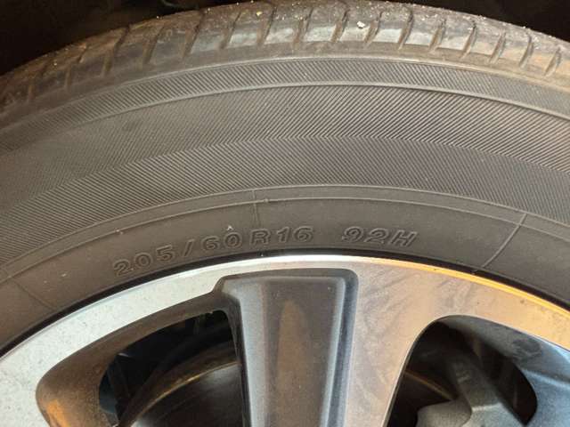 トヨタ ヴォクシー ２．０ ＺＳ 煌ＩＩ R2年 () 99