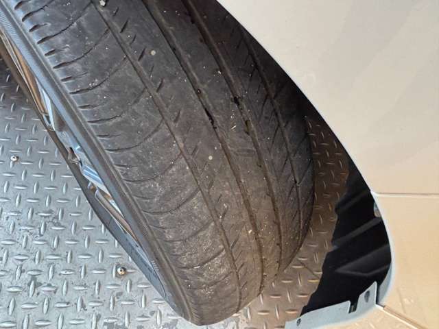 トヨタ ヴォクシー ２．０ ＺＳ 煌ＩＩ R2年 () 99