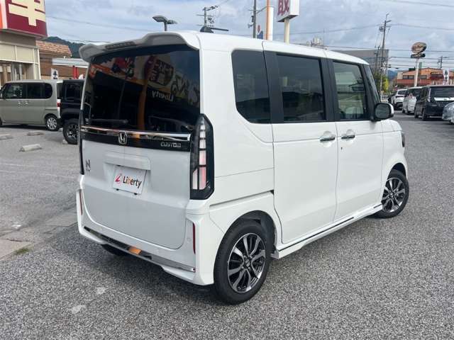 ホンダ Ｎ　ＢＯＸ カスタム ６６０ R8年 () 99