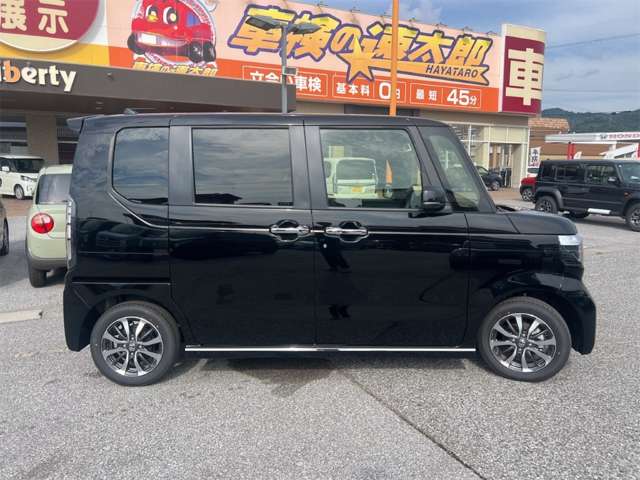 ホンダ Ｎ　ＢＯＸ カスタム ６６０ R8年 () 99