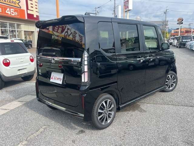 ホンダ Ｎ　ＢＯＸ カスタム ６６０ R8年 () 99