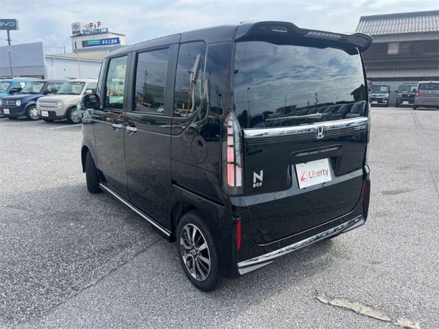 ホンダ Ｎ　ＢＯＸ カスタム ６６０ R8年 () 99