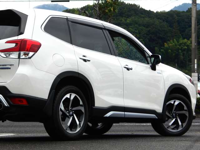 スバル フォレスター　ハイブリッド ２．０ アドバンス ４ＷＤ R4年 () 99
